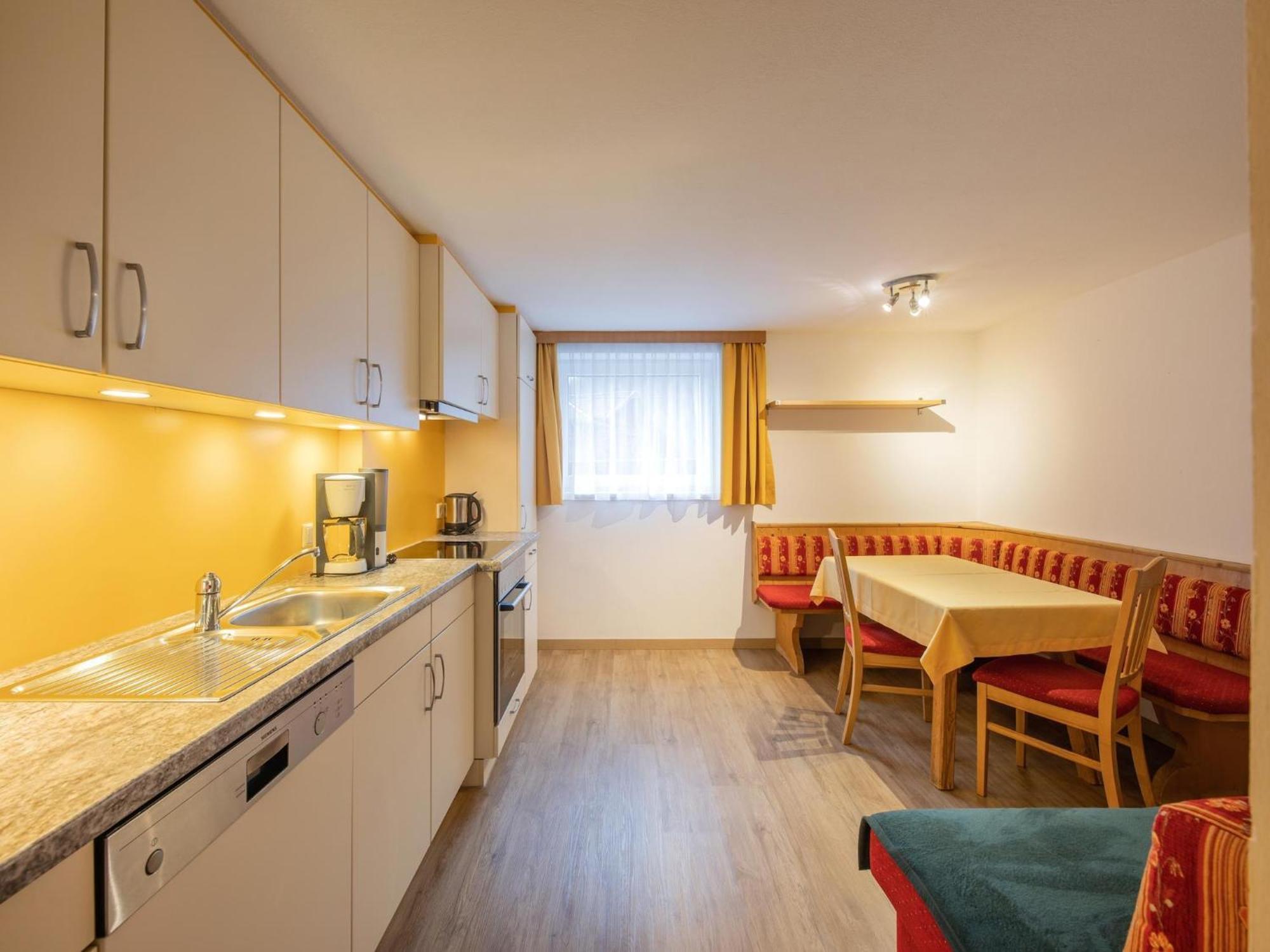 Flat With Sep Entrance On Ground Floor In Neustift Leilighet Neustift im Stubaital Eksteriør bilde